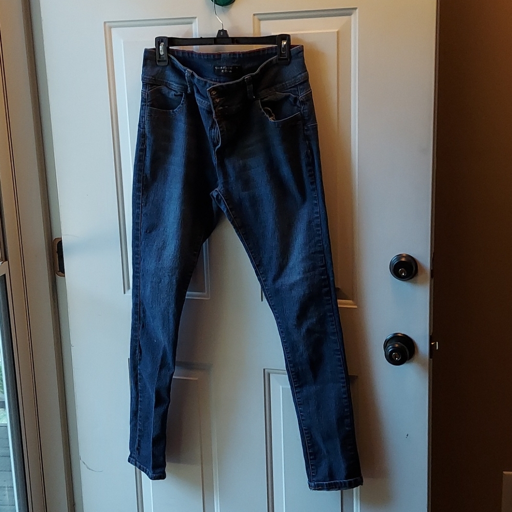 Junior's Kiss & Fly Collection by Rosee jeans